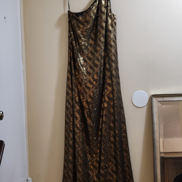 Halston Heritage black& gold dress with elegant Patterns.Ideal for special event - Picture 10 of 14